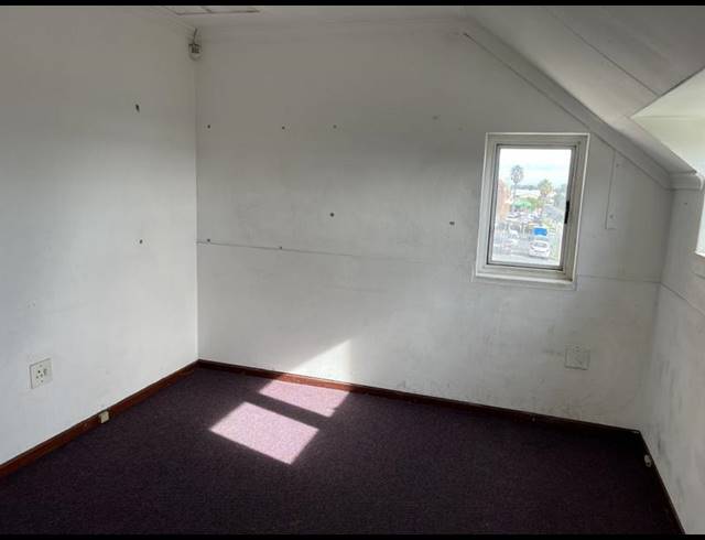 INDUSTRIAL PROPERTY TO RENT IN KILLARNEY GARDENS
